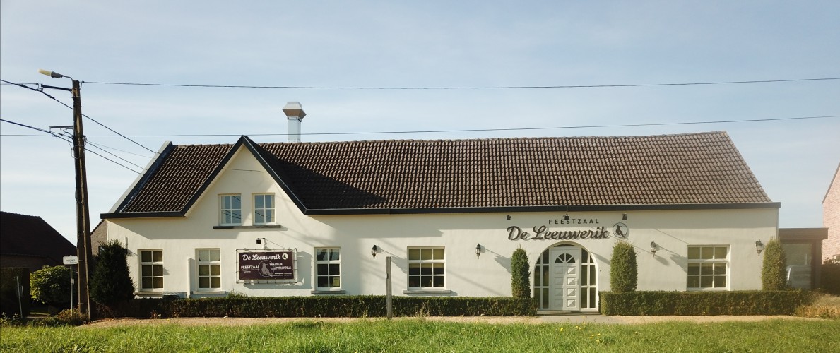 Wij heten u hartelijk welkom in onze feestzaal De Leeuwerik.